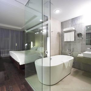 Executive King Room